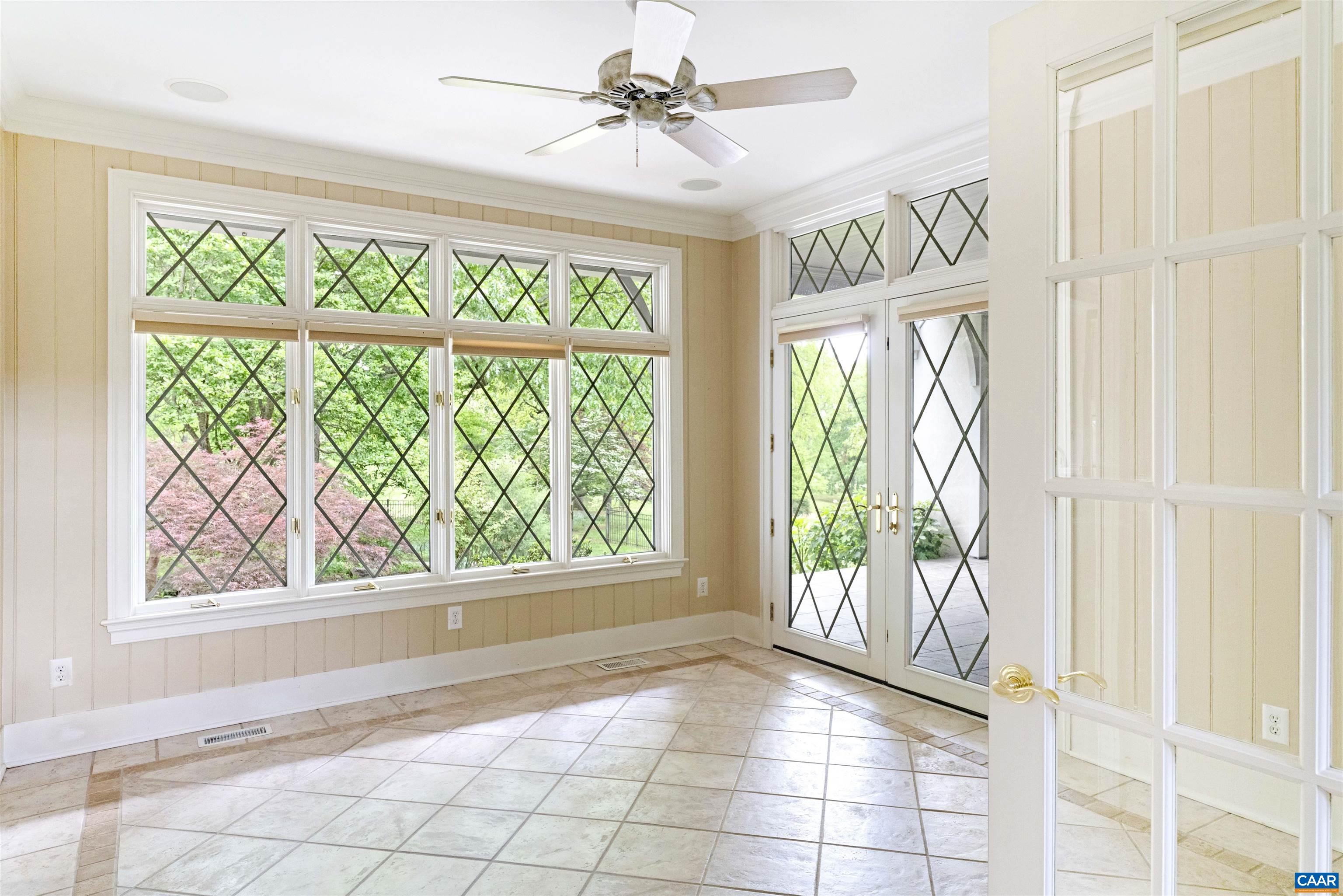 2121 GARTH RD, CHARLOTTESVILLE, Virginia 22901, 3 Bedrooms Bedrooms, ,3 BathroomsBathrooms,Residential,MAJESTIC OAKS,2121 GARTH RD,664135 MLS # 664135