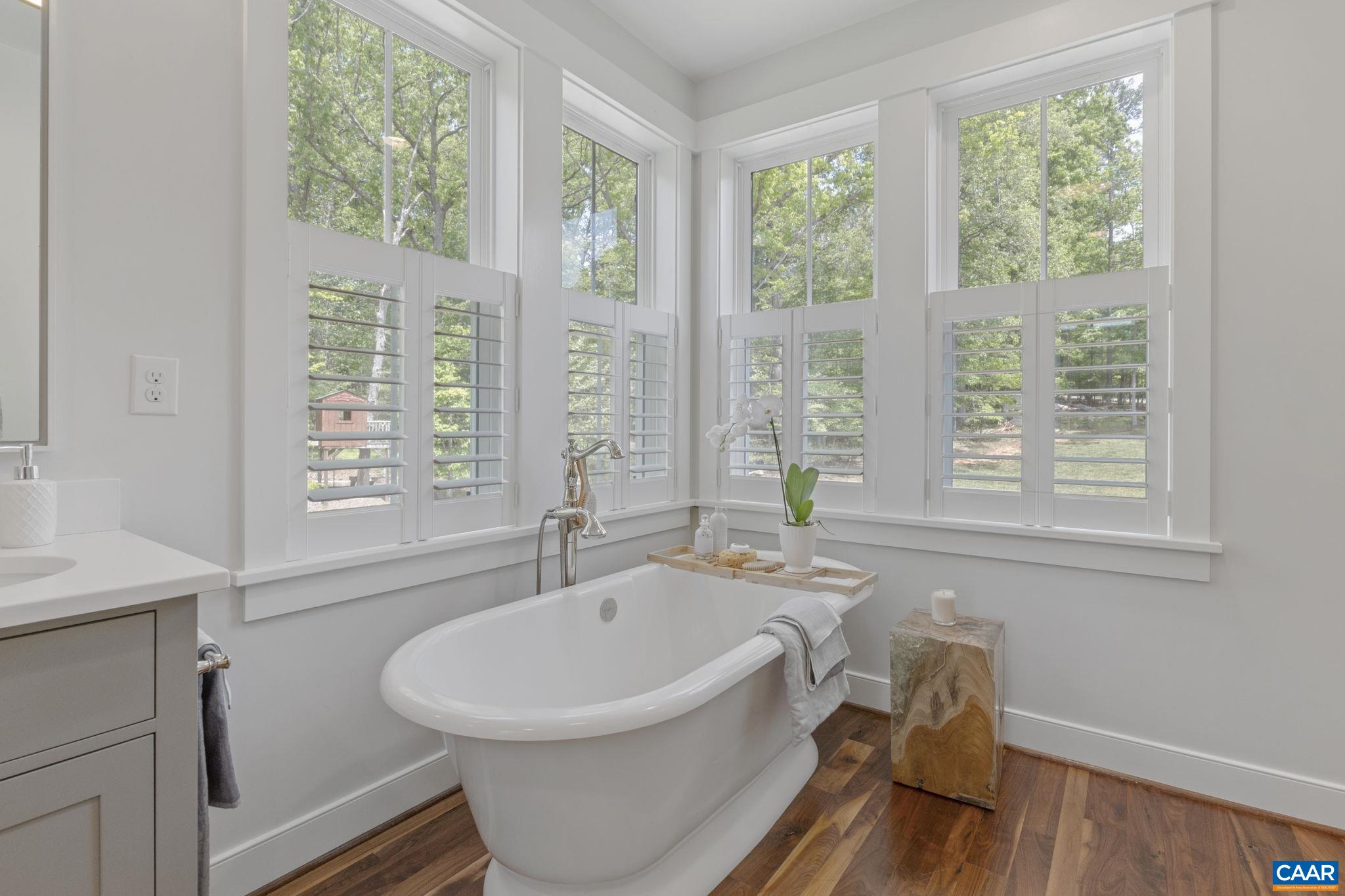 1932 FOX RUN LN, CHARLOTTESVILLE, Virginia 22901, 4 Bedrooms Bedrooms, ,3 BathroomsBathrooms,Residential,1932 FOX RUN LN,664172 MLS # 664172