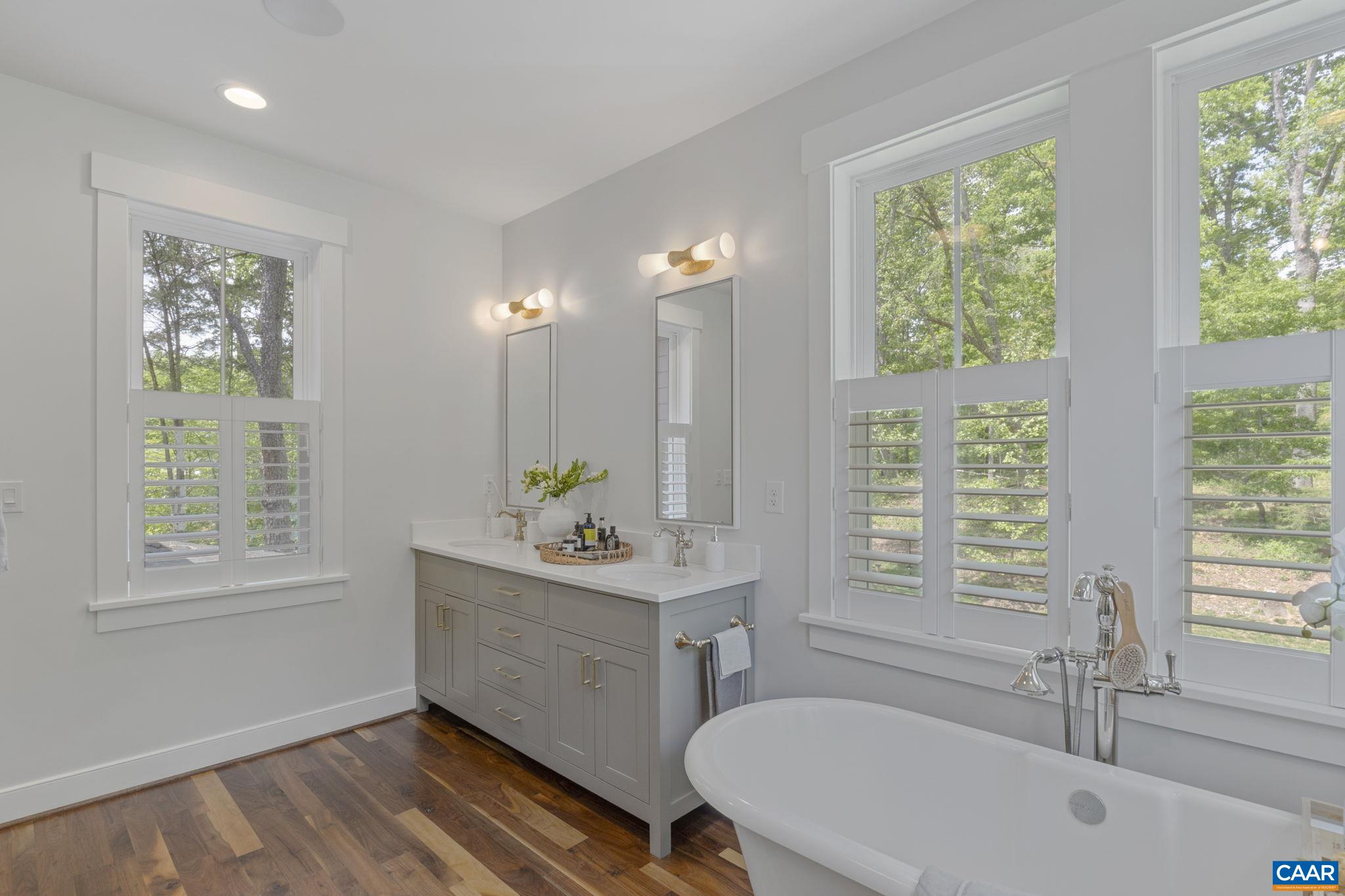 1932 FOX RUN LN, CHARLOTTESVILLE, Virginia 22901, 4 Bedrooms Bedrooms, ,3 BathroomsBathrooms,Residential,1932 FOX RUN LN,664172 MLS # 664172
