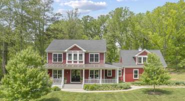 1932 FOX RUN LN, CHARLOTTESVILLE, Virginia 22901, 4 Bedrooms Bedrooms, ,3 BathroomsBathrooms,Residential,1932 FOX RUN LN,664172 MLS # 664172