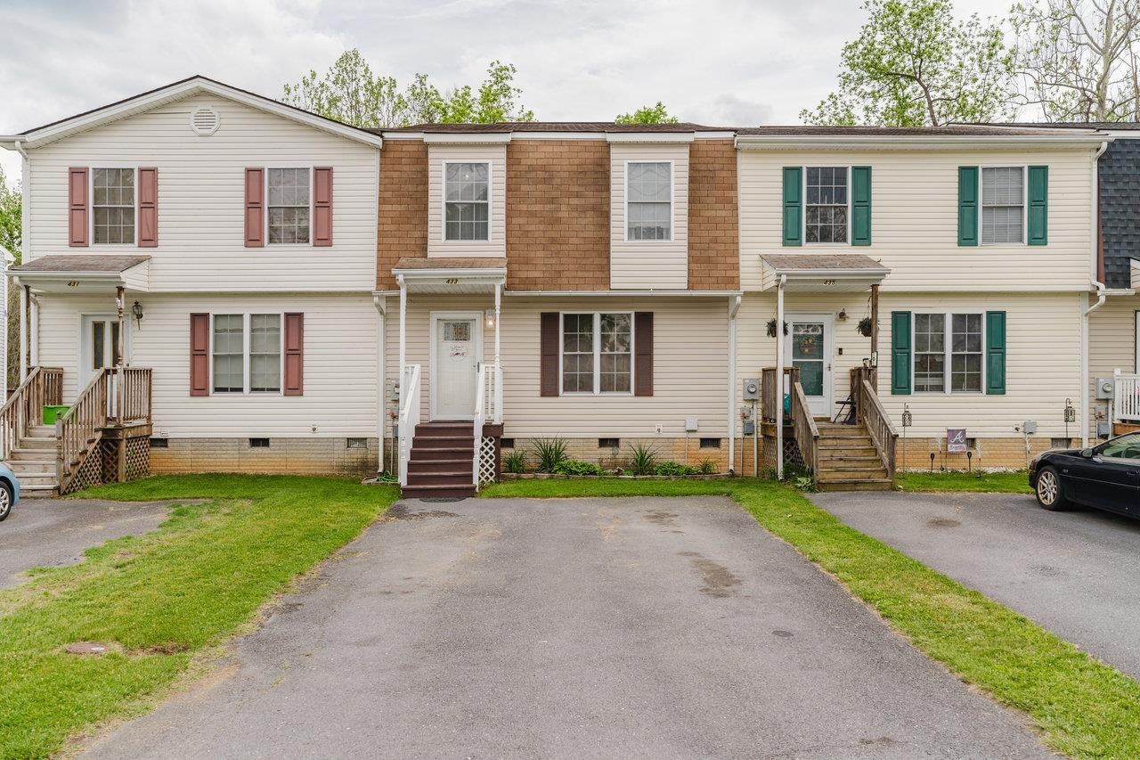 433 WIRT AVE, ELKTON, Virginia 22827, 3 Bedrooms Bedrooms, ,2 BathroomsBathrooms,Residential,433 WIRT AVE,664205 MLS # 664205