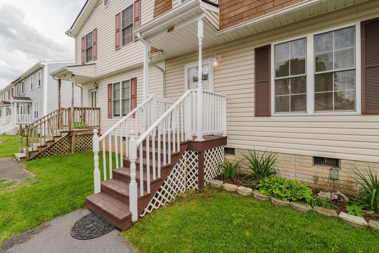 433 WIRT AVE, ELKTON, Virginia 22827, 3 Bedrooms Bedrooms, ,2 BathroomsBathrooms,Residential,433 WIRT AVE,664205 MLS # 664205