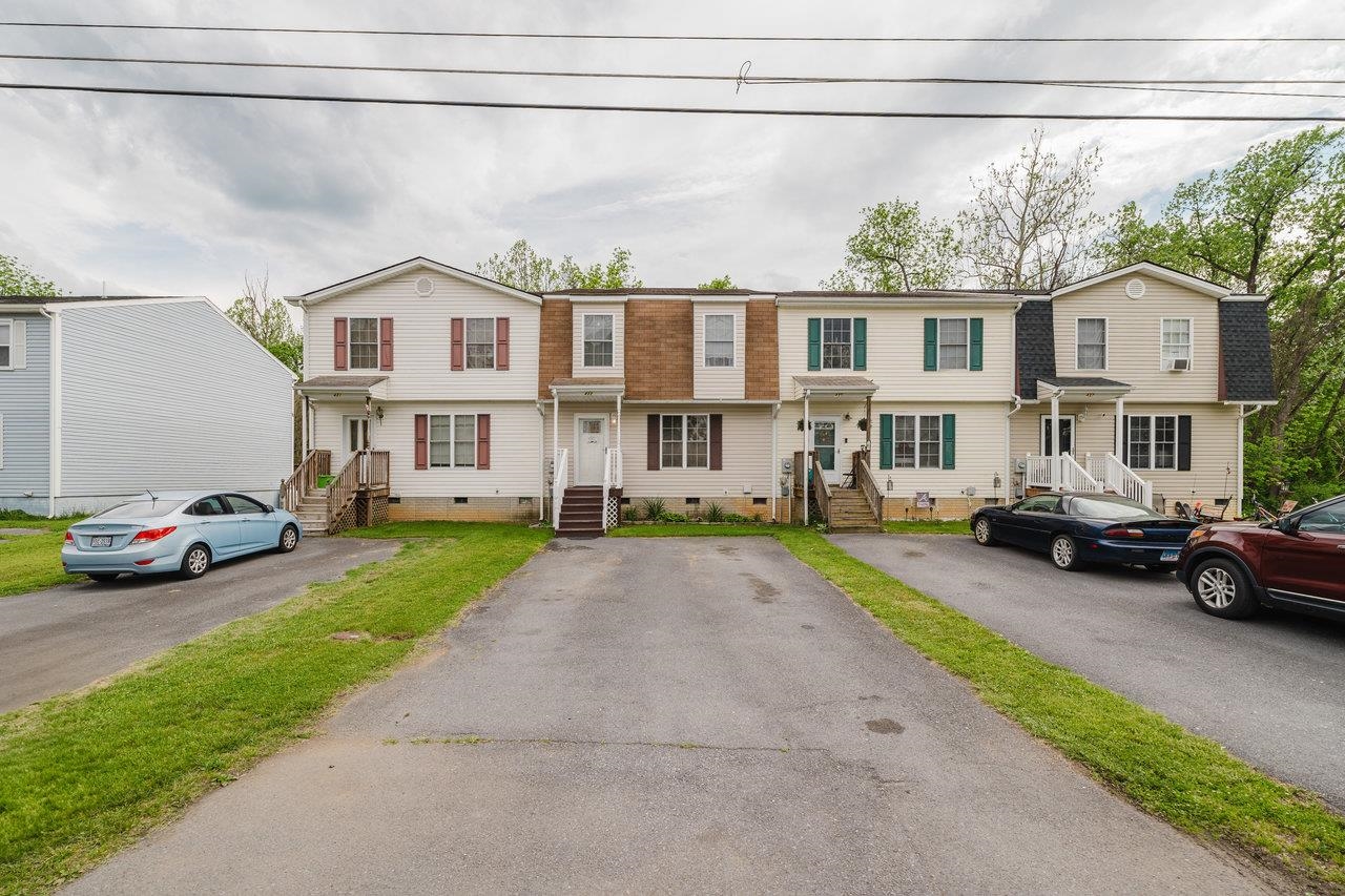 433 WIRT AVE, ELKTON, Virginia 22827, 3 Bedrooms Bedrooms, ,2 BathroomsBathrooms,Residential,433 WIRT AVE,664205 MLS # 664205