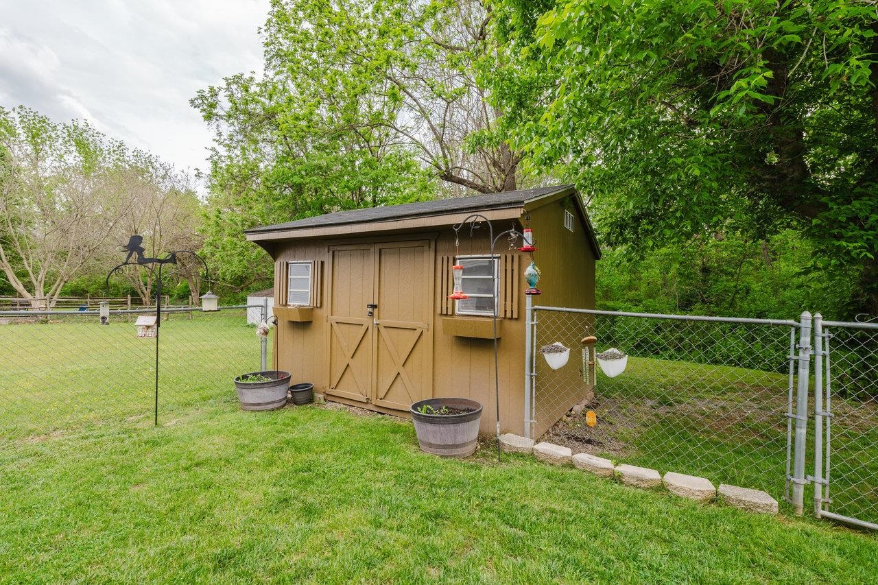 433 WIRT AVE, ELKTON, Virginia 22827, 3 Bedrooms Bedrooms, ,2 BathroomsBathrooms,Residential,433 WIRT AVE,664205 MLS # 664205