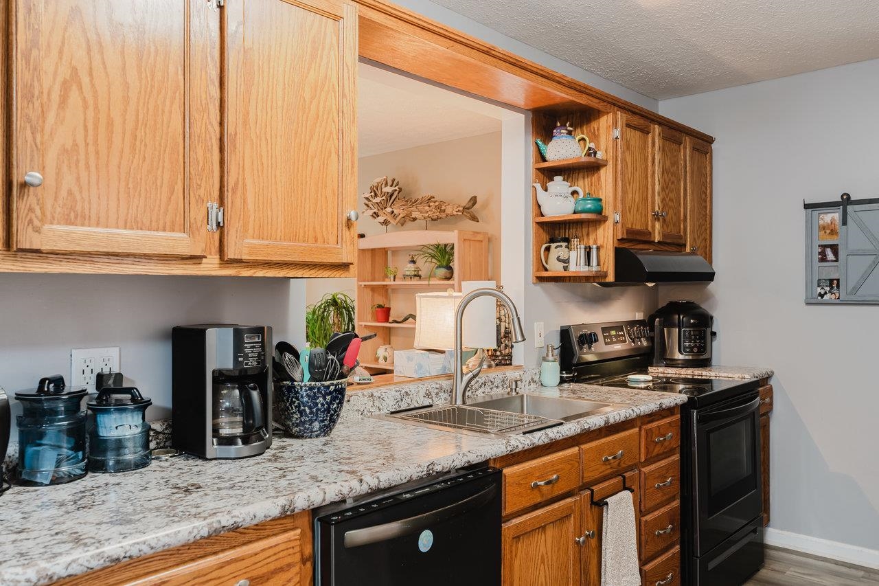 433 WIRT AVE, ELKTON, Virginia 22827, 3 Bedrooms Bedrooms, ,2 BathroomsBathrooms,Residential,433 WIRT AVE,664205 MLS # 664205