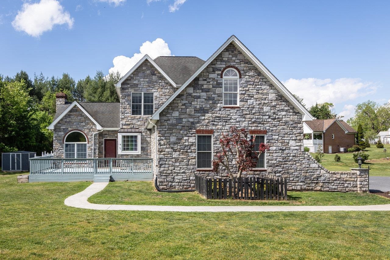 9186 BLACK ROCK RD, GROTTOES, Virginia 24441, 4 Bedrooms Bedrooms, ,2 BathroomsBathrooms,Residential,9186 BLACK ROCK RD,664206 MLS # 664206