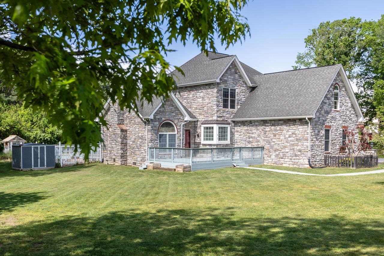 9186 BLACK ROCK RD, GROTTOES, Virginia 24441, 4 Bedrooms Bedrooms, ,2 BathroomsBathrooms,Residential,9186 BLACK ROCK RD,664206 MLS # 664206