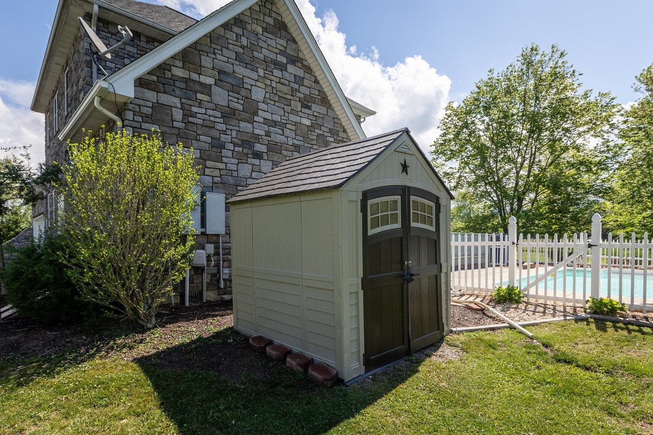9186 BLACK ROCK RD, GROTTOES, Virginia 24441, 4 Bedrooms Bedrooms, ,2 BathroomsBathrooms,Residential,9186 BLACK ROCK RD,664206 MLS # 664206