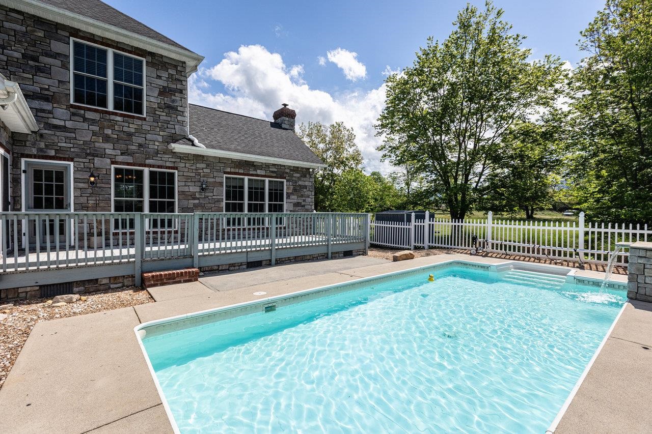 9186 BLACK ROCK RD, GROTTOES, Virginia 24441, 4 Bedrooms Bedrooms, ,2 BathroomsBathrooms,Residential,9186 BLACK ROCK RD,664206 MLS # 664206