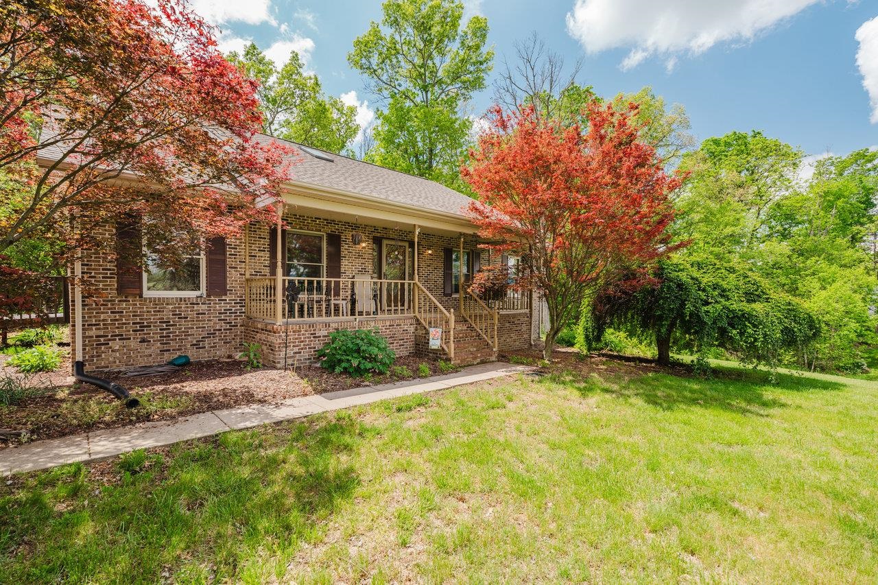 256 BACK RD, SHENANDOAH, Virginia 22849, 3 Bedrooms Bedrooms, ,2 BathroomsBathrooms,Residential,256 BACK RD,664210 MLS # 664210