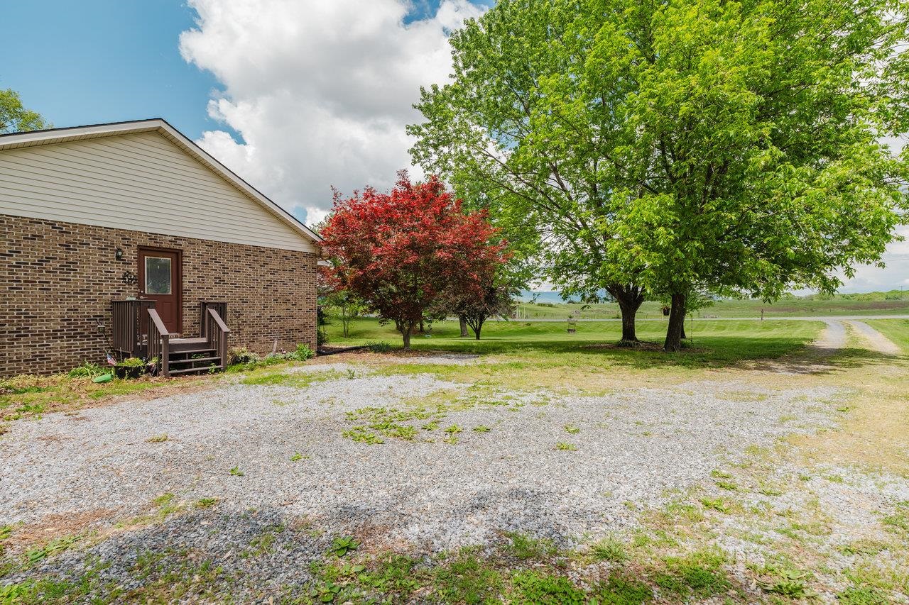 256 BACK RD, SHENANDOAH, Virginia 22849, 3 Bedrooms Bedrooms, ,2 BathroomsBathrooms,Residential,256 BACK RD,664210 MLS # 664210