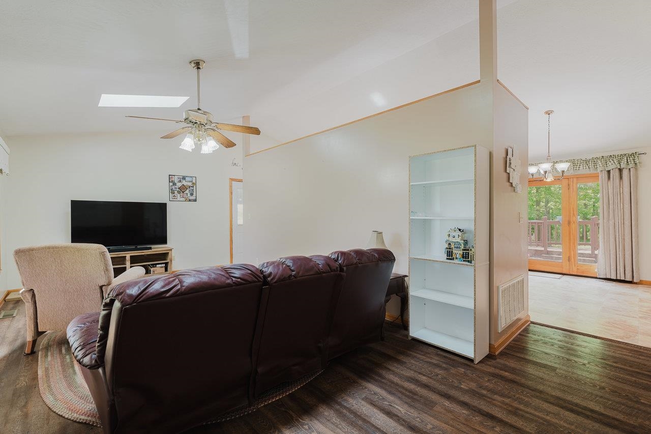 256 BACK RD, SHENANDOAH, Virginia 22849, 3 Bedrooms Bedrooms, ,2 BathroomsBathrooms,Residential,256 BACK RD,664210 MLS # 664210