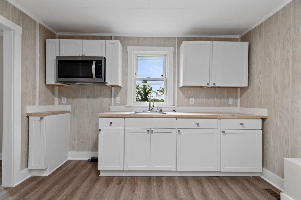837 FABER AVE, WAYNESBORO, Virginia 22980, 2 Bedrooms Bedrooms, ,1 BathroomBathrooms,Residential,From Afton M, R on N Delphine, R on Faber, propert,837 FABER AVE,664181 MLS # 664181