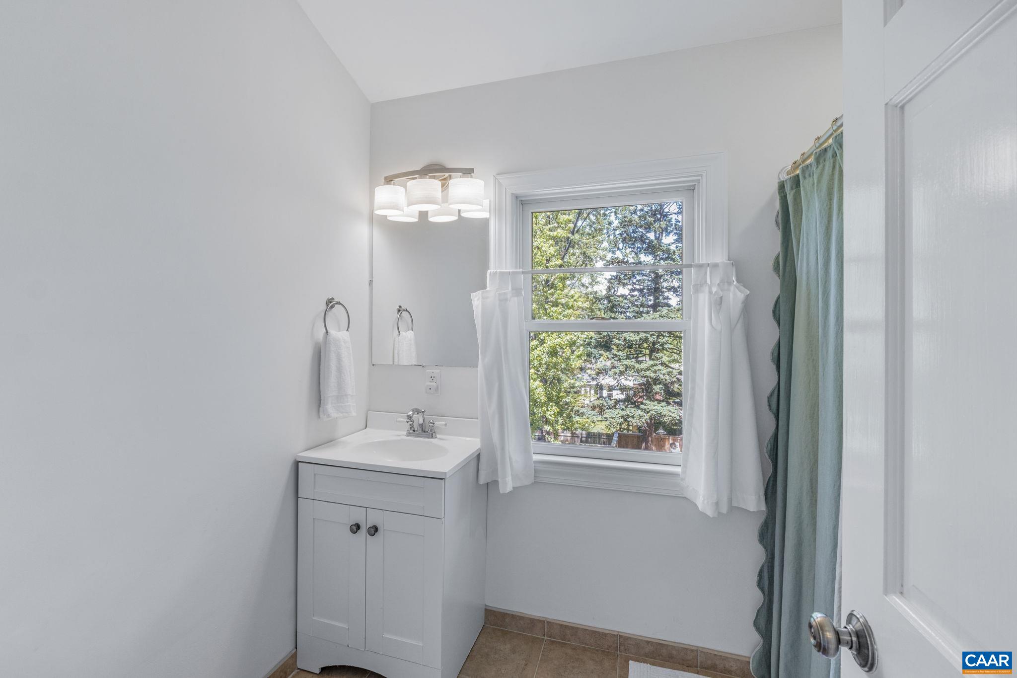 1117 LITTLE HIGH ST, CHARLOTTESVILLE, Virginia 22902, 5 Bedrooms Bedrooms, ,4 BathroomsBathrooms,Residential,1117 LITTLE HIGH ST,664200 MLS # 664200