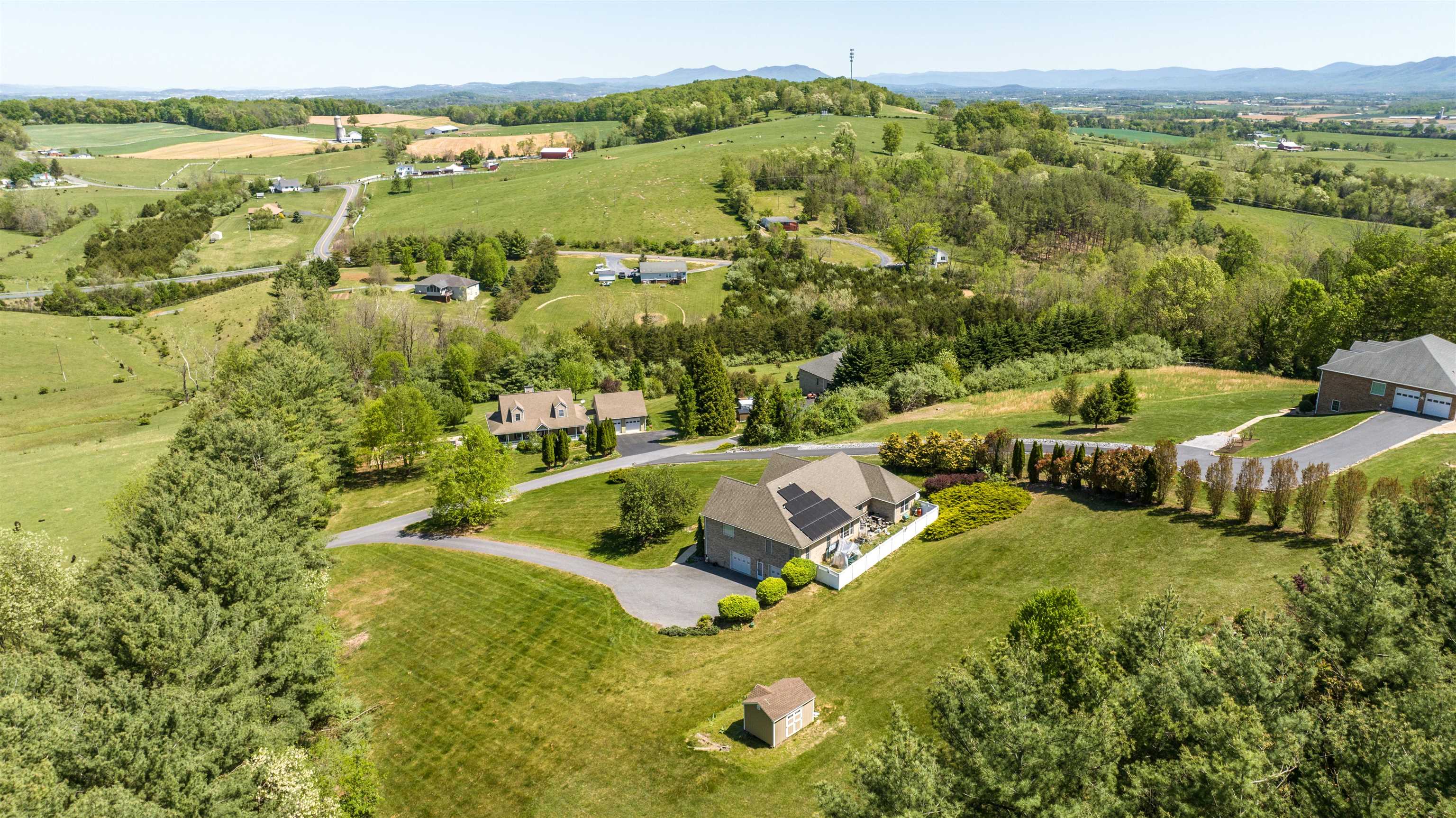 81 CEDAR CREEK LN, FORT DEFIANCE, Virginia 24437, 3 Bedrooms Bedrooms, ,3 BathroomsBathrooms,Residential,81 CEDAR CREEK LN,664202 MLS # 664202