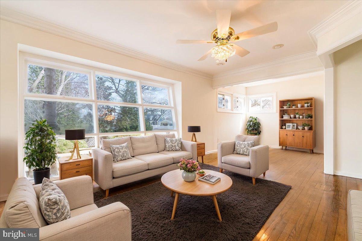 6408 CAVALIER DR, ALEXANDRIA, Virginia 22307, 3 Bedrooms Bedrooms, ,2 BathroomsBathrooms,Residential,For sale,6408 CAVALIER DR,VAFX2228254 MLS # VAFX2228254