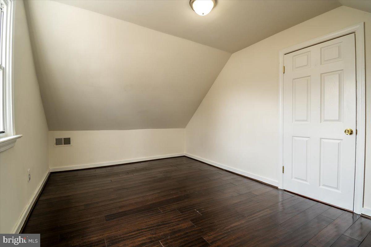 6408 CAVALIER DR, ALEXANDRIA, Virginia 22307, 3 Bedrooms Bedrooms, ,2 BathroomsBathrooms,Residential,For sale,6408 CAVALIER DR,VAFX2228254 MLS # VAFX2228254