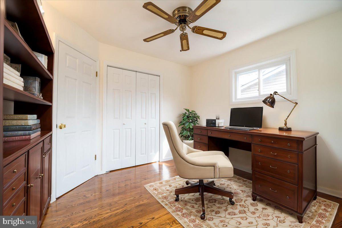 6408 CAVALIER DR, ALEXANDRIA, Virginia 22307, 3 Bedrooms Bedrooms, ,2 BathroomsBathrooms,Residential,For sale,6408 CAVALIER DR,VAFX2228254 MLS # VAFX2228254