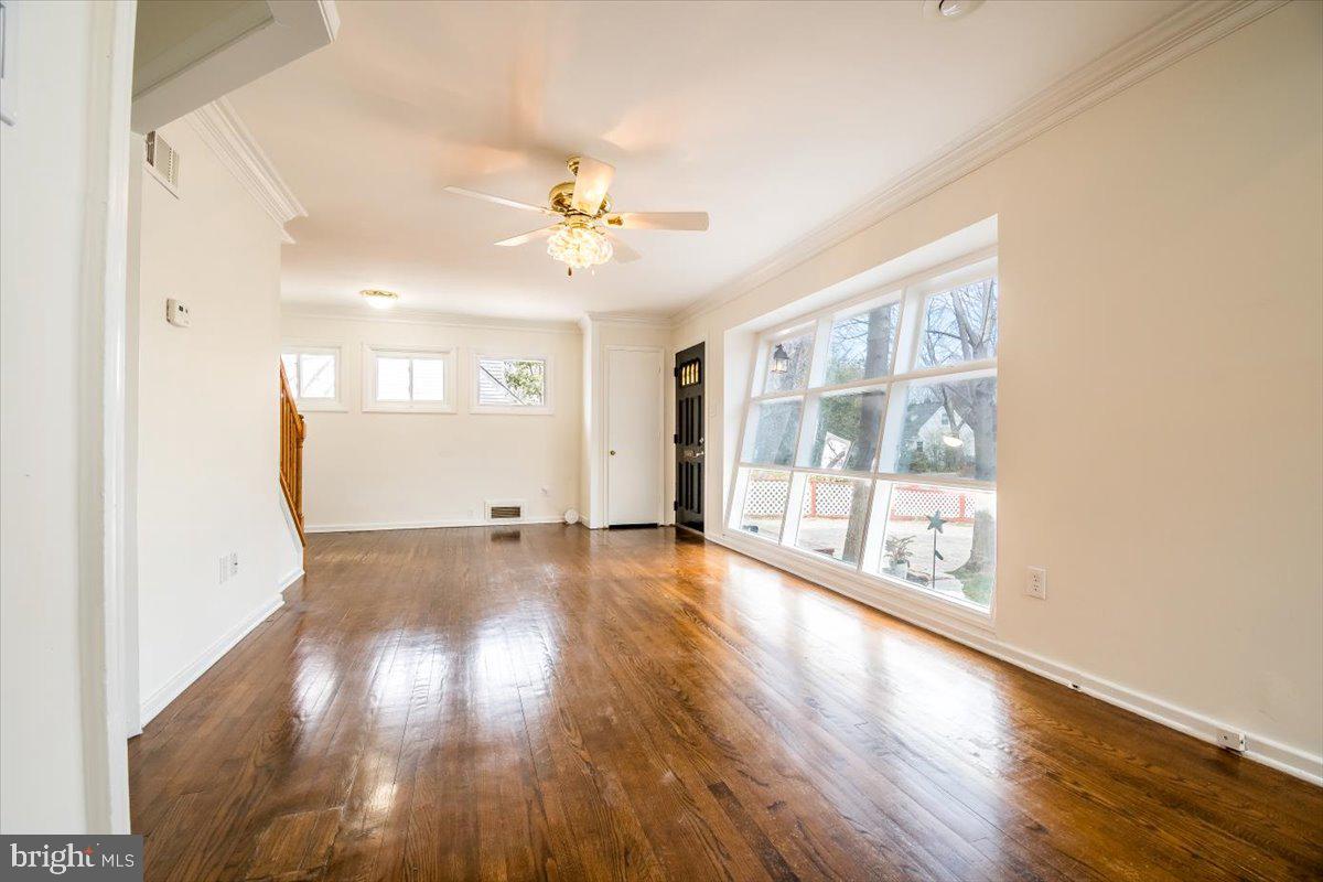 6408 CAVALIER DR, ALEXANDRIA, Virginia 22307, 3 Bedrooms Bedrooms, ,2 BathroomsBathrooms,Residential,For sale,6408 CAVALIER DR,VAFX2228254 MLS # VAFX2228254