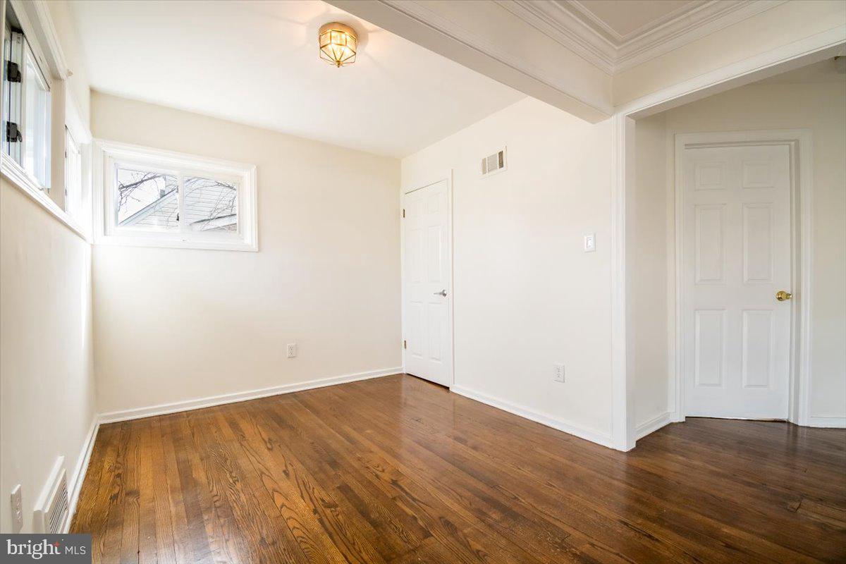 6408 CAVALIER DR, ALEXANDRIA, Virginia 22307, 3 Bedrooms Bedrooms, ,2 BathroomsBathrooms,Residential,For sale,6408 CAVALIER DR,VAFX2228254 MLS # VAFX2228254