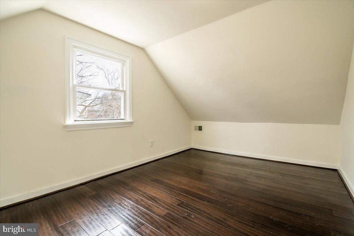 6408 CAVALIER DR, ALEXANDRIA, Virginia 22307, 3 Bedrooms Bedrooms, ,2 BathroomsBathrooms,Residential,For sale,6408 CAVALIER DR,VAFX2228254 MLS # VAFX2228254