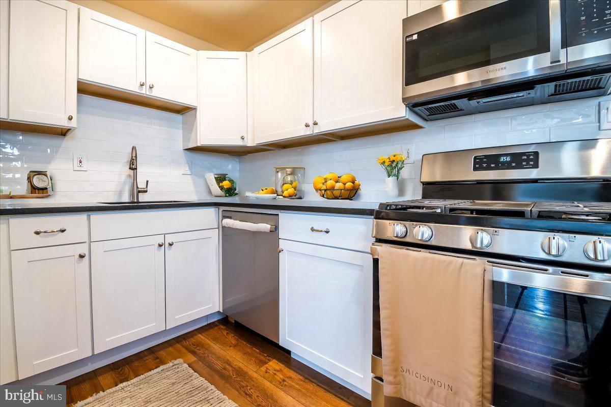 6408 CAVALIER DR, ALEXANDRIA, Virginia 22307, 3 Bedrooms Bedrooms, ,2 BathroomsBathrooms,Residential,For sale,6408 CAVALIER DR,VAFX2228254 MLS # VAFX2228254