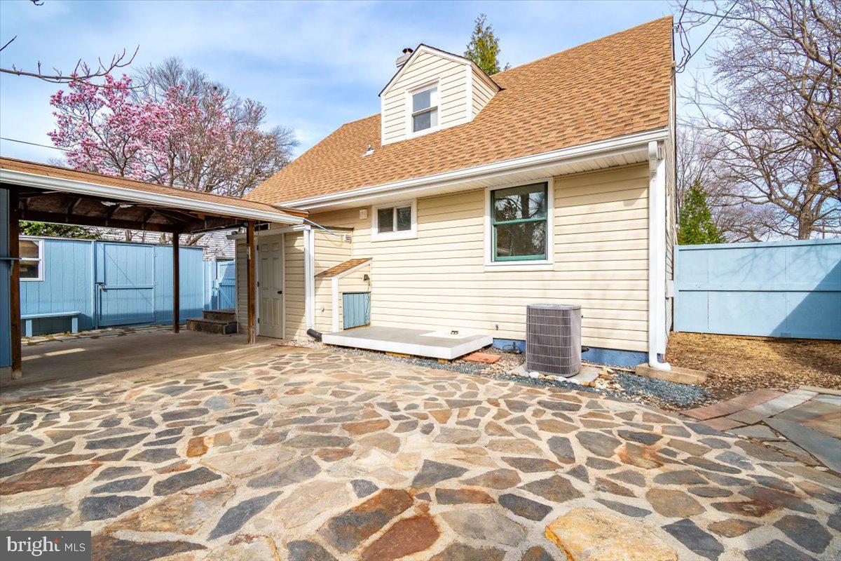 6408 CAVALIER DR, ALEXANDRIA, Virginia 22307, 3 Bedrooms Bedrooms, ,2 BathroomsBathrooms,Residential,For sale,6408 CAVALIER DR,VAFX2228254 MLS # VAFX2228254