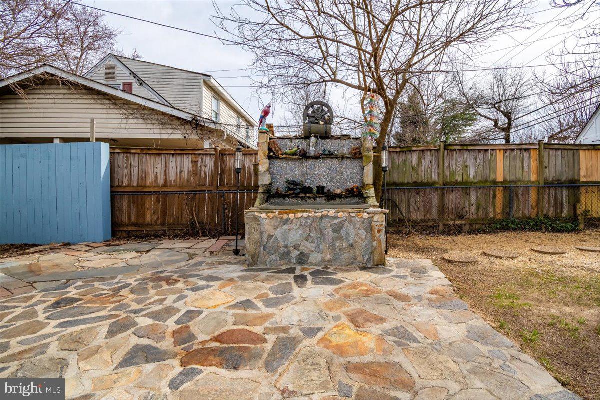 6408 CAVALIER DR, ALEXANDRIA, Virginia 22307, 3 Bedrooms Bedrooms, ,2 BathroomsBathrooms,Residential,For sale,6408 CAVALIER DR,VAFX2228254 MLS # VAFX2228254
