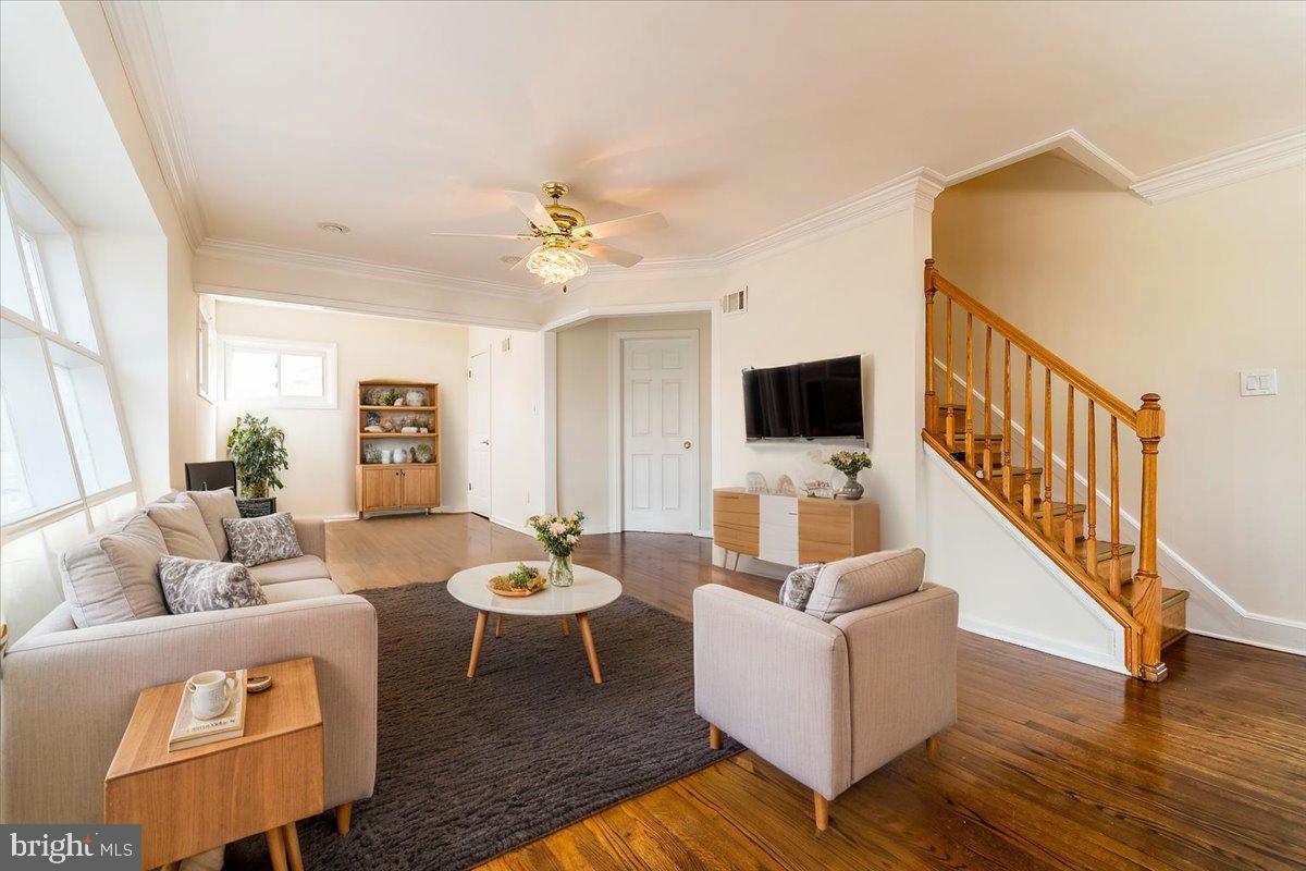 6408 CAVALIER DR, ALEXANDRIA, Virginia 22307, 3 Bedrooms Bedrooms, ,2 BathroomsBathrooms,Residential,For sale,6408 CAVALIER DR,VAFX2228254 MLS # VAFX2228254