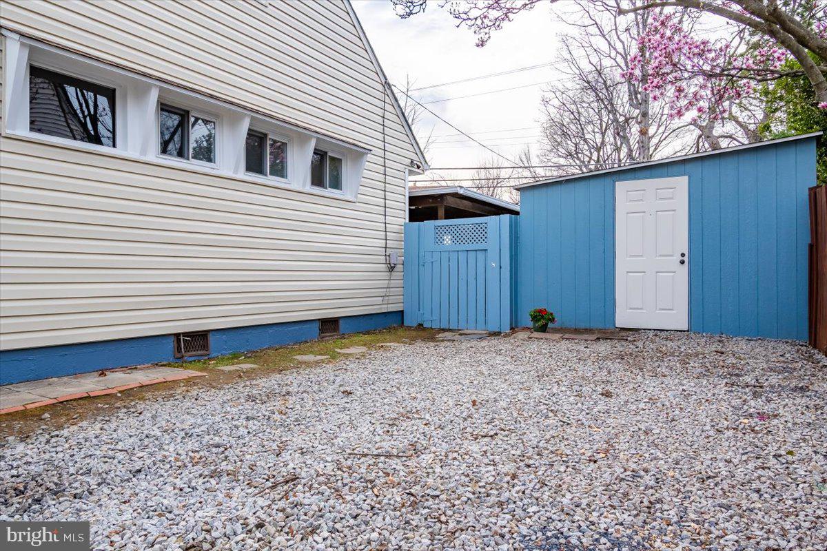 6408 CAVALIER DR, ALEXANDRIA, Virginia 22307, 3 Bedrooms Bedrooms, ,2 BathroomsBathrooms,Residential,For sale,6408 CAVALIER DR,VAFX2228254 MLS # VAFX2228254