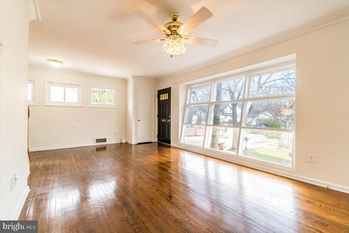 6408 CAVALIER DR, ALEXANDRIA, Virginia 22307, 3 Bedrooms Bedrooms, ,2 BathroomsBathrooms,Residential,For sale,6408 CAVALIER DR,VAFX2228254 MLS # VAFX2228254