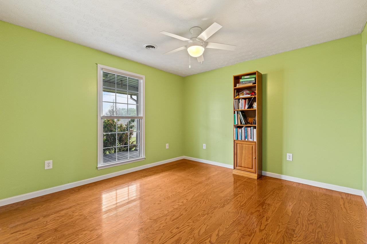 1066 HONEYVILLE RD, STANLEY, Virginia 22851, 3 Bedrooms Bedrooms, ,2 BathroomsBathrooms,Residential,1066 HONEYVILLE RD,664217 MLS # 664217