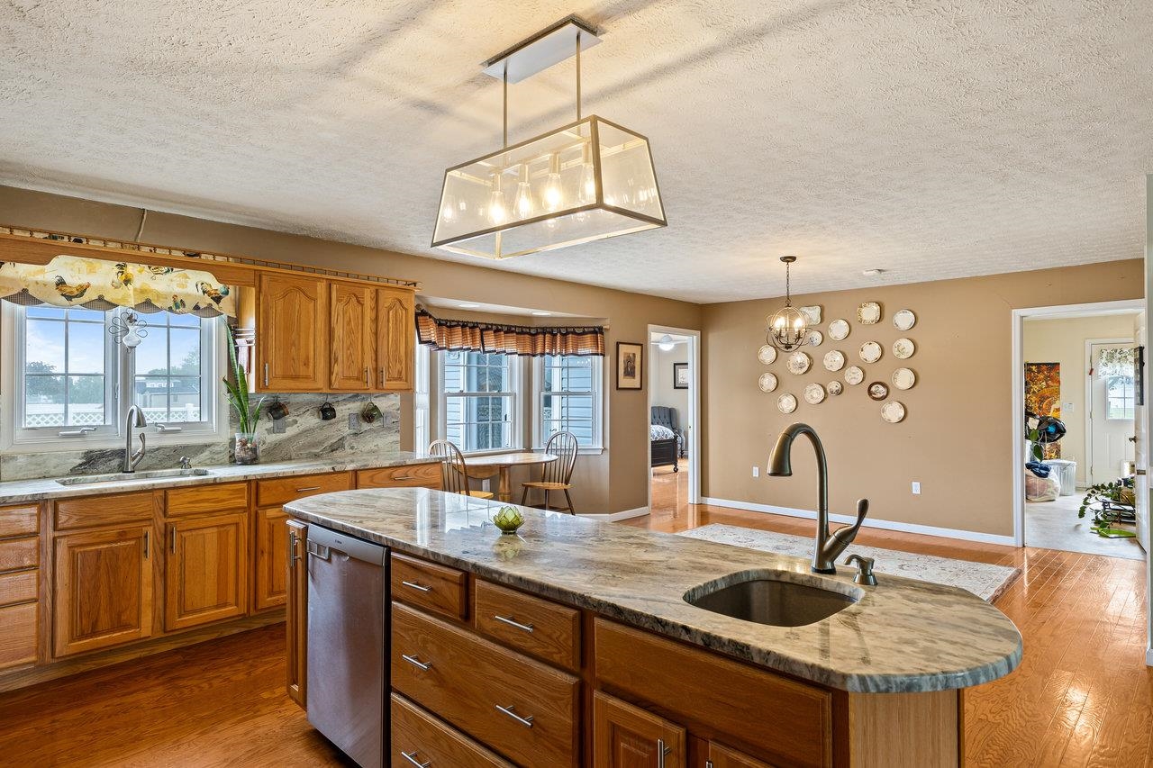 1066 HONEYVILLE RD, STANLEY, Virginia 22851, 3 Bedrooms Bedrooms, ,2 BathroomsBathrooms,Residential,1066 HONEYVILLE RD,664217 MLS # 664217