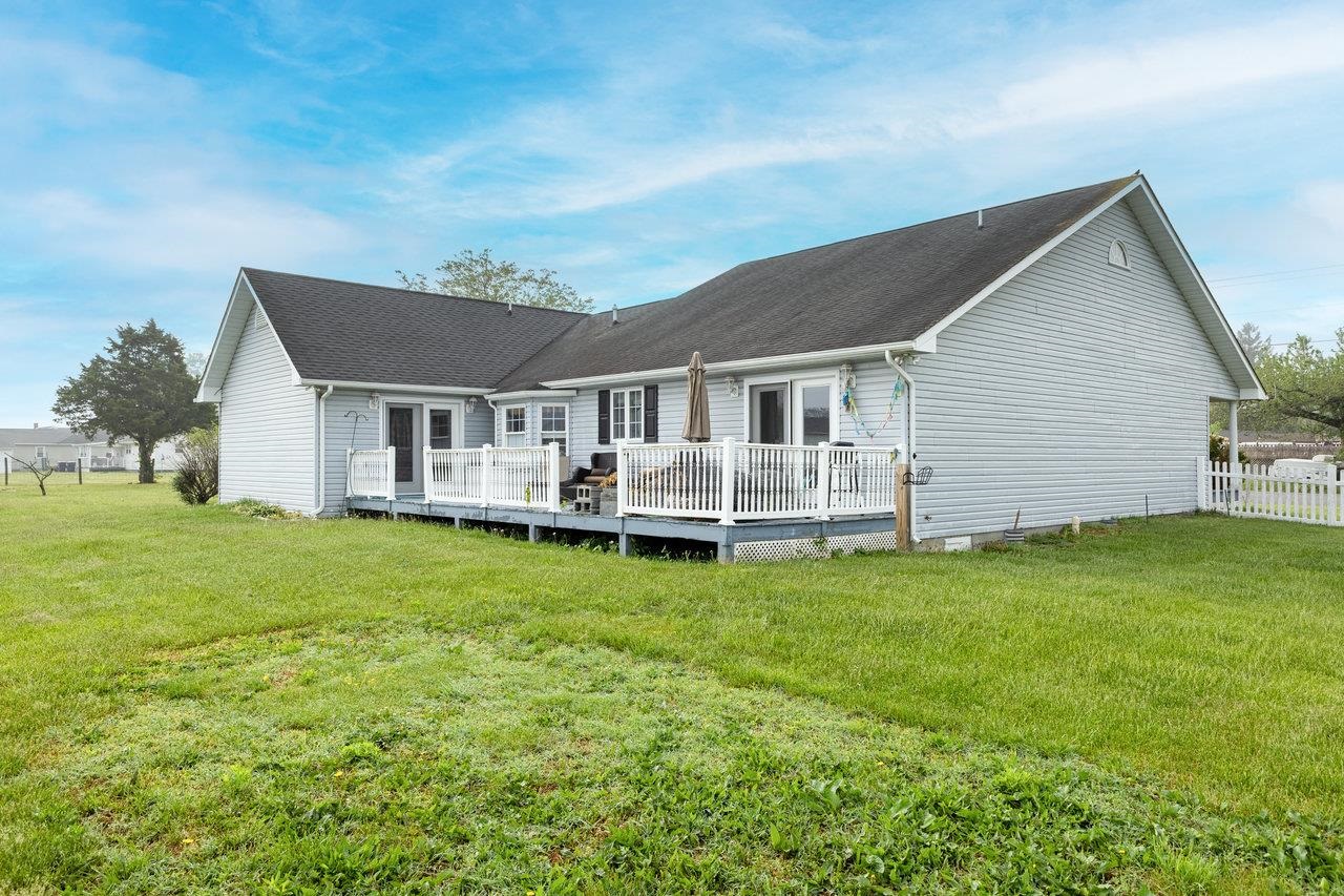 1066 HONEYVILLE RD, STANLEY, Virginia 22851, 3 Bedrooms Bedrooms, ,2 BathroomsBathrooms,Residential,1066 HONEYVILLE RD,664217 MLS # 664217