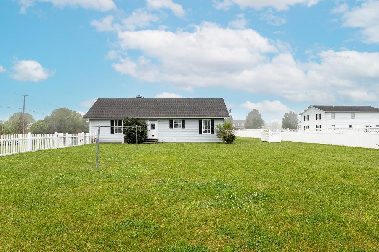 1066 HONEYVILLE RD, STANLEY, Virginia 22851, 3 Bedrooms Bedrooms, ,2 BathroomsBathrooms,Residential,1066 HONEYVILLE RD,664217 MLS # 664217