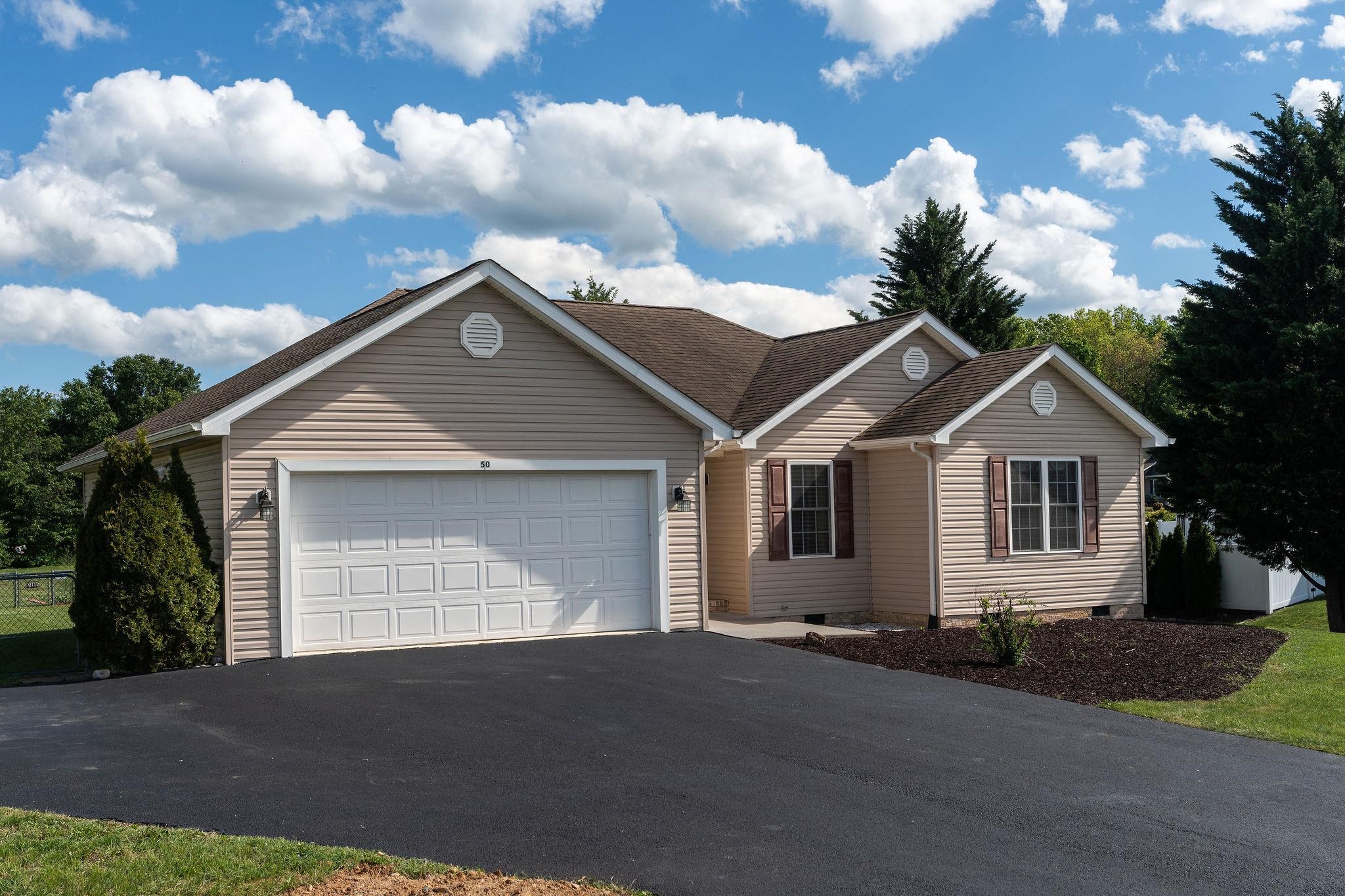 50 WINTER RIDGE DR, STUARTS DRAFT, Virginia 24477, 3 Bedrooms Bedrooms, ,2 BathroomsBathrooms,Residential,50 WINTER RIDGE DR,664221 MLS # 664221