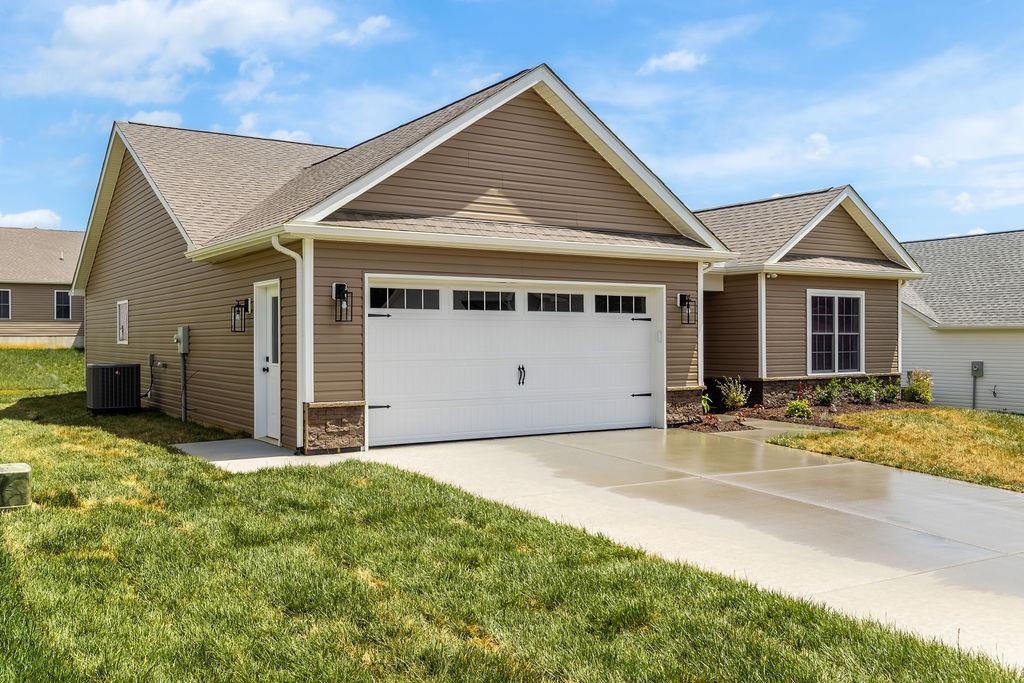 18 ALMA ANN LN, WAYNESBORO, Virginia 22980, 3 Bedrooms Bedrooms, ,2 BathroomsBathrooms,Residential,18 ALMA ANN LN,664222 MLS # 664222