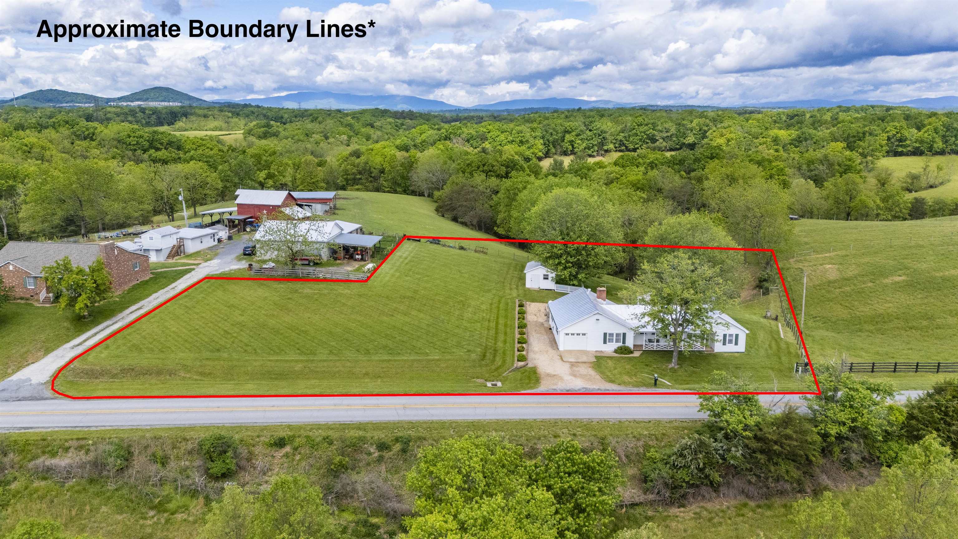 946 BALSLEY RD, STAUNTON, Virginia 24401, 2 Bedrooms Bedrooms, ,2 BathroomsBathrooms,Residential,946 BALSLEY RD,664223 MLS # 664223