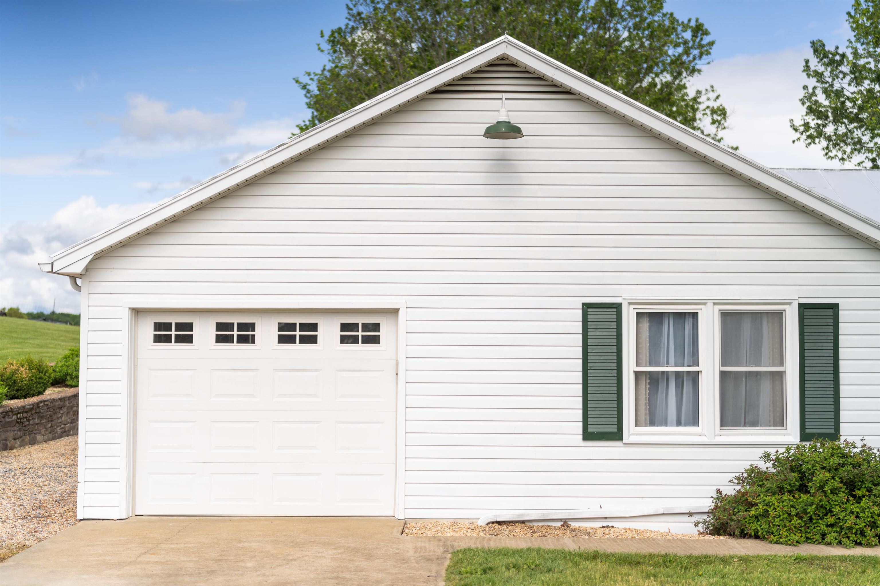 946 BALSLEY RD, STAUNTON, Virginia 24401, 2 Bedrooms Bedrooms, ,2 BathroomsBathrooms,Residential,946 BALSLEY RD,664223 MLS # 664223
