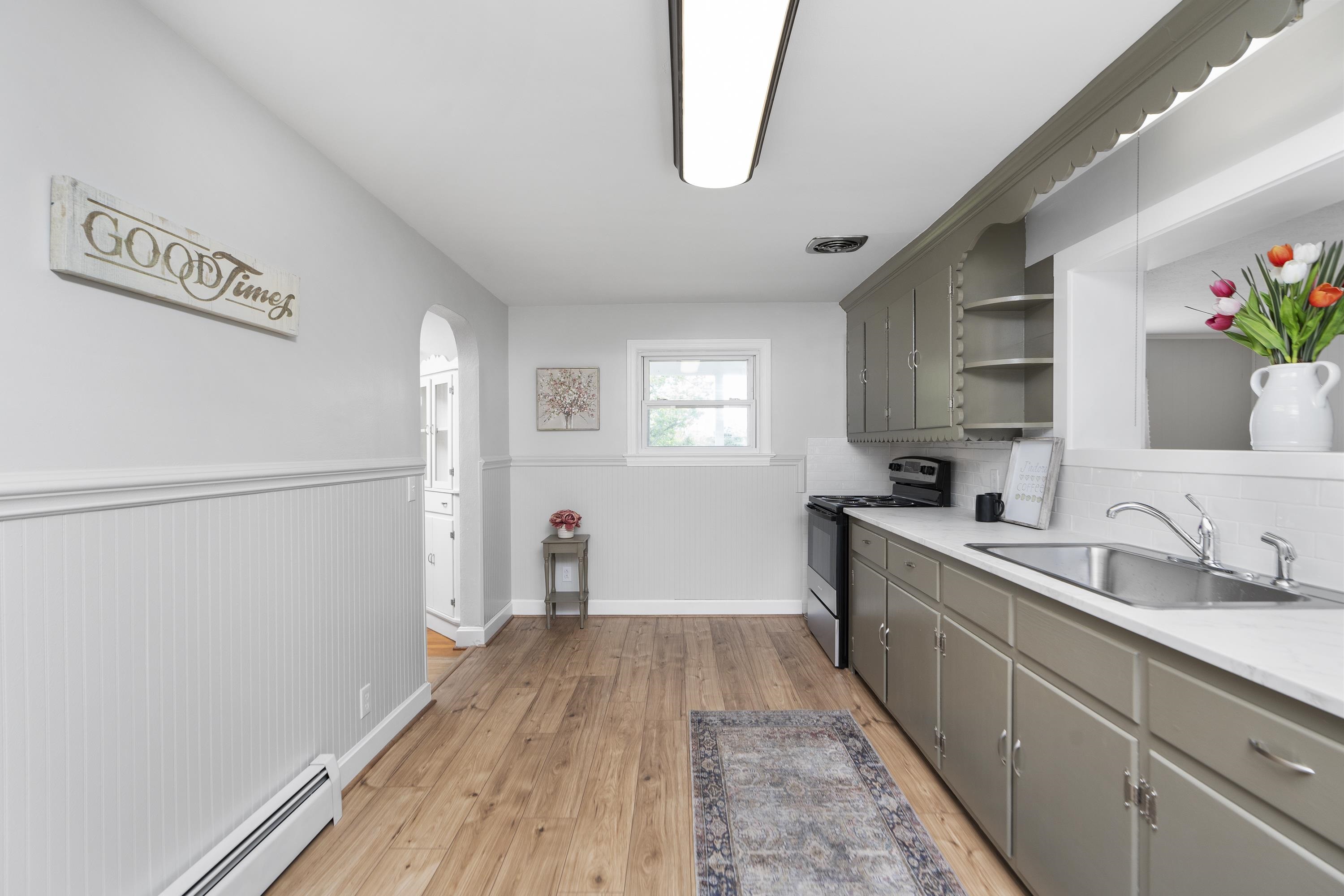 946 BALSLEY RD, STAUNTON, Virginia 24401, 2 Bedrooms Bedrooms, ,2 BathroomsBathrooms,Residential,946 BALSLEY RD,664223 MLS # 664223