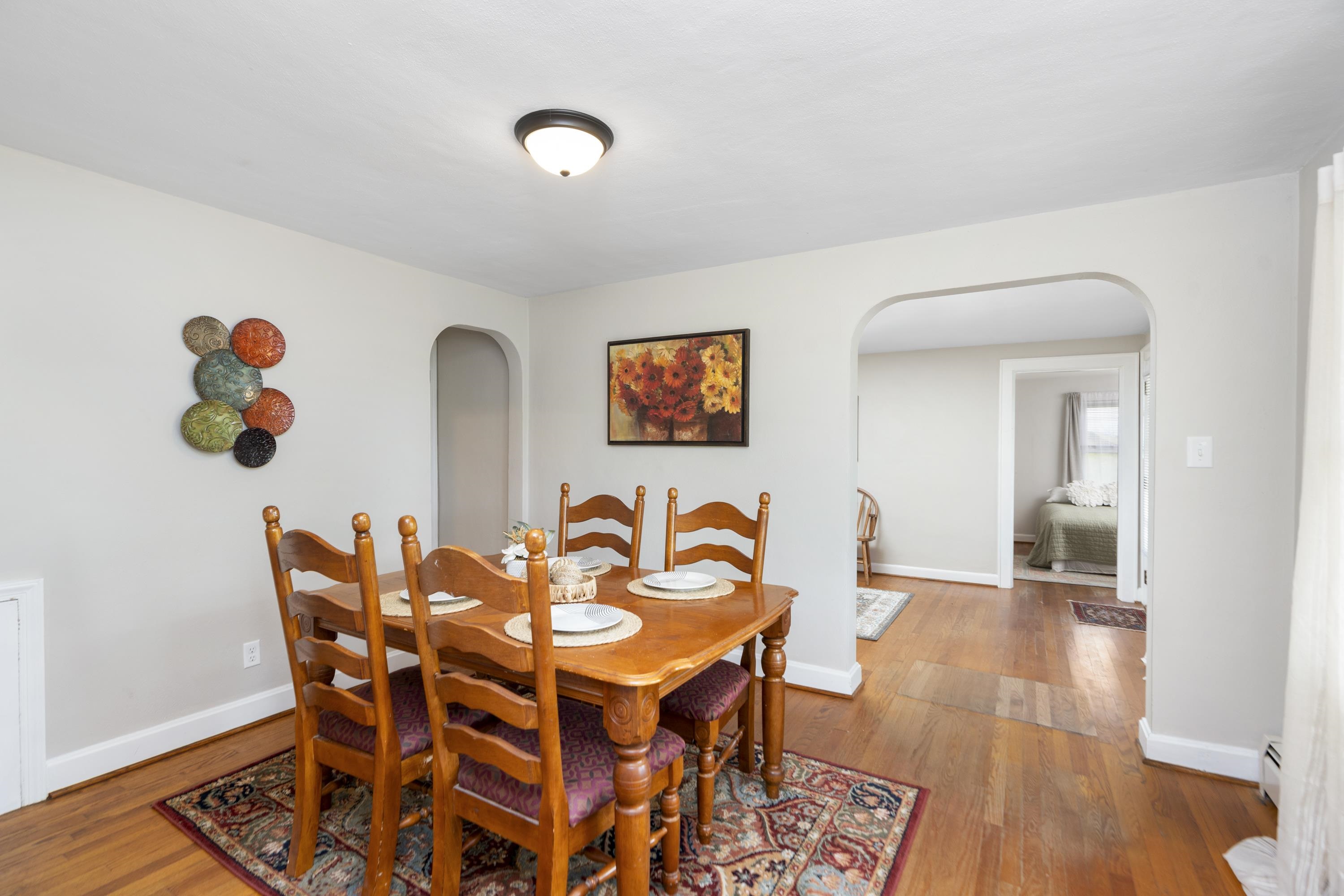 946 BALSLEY RD, STAUNTON, Virginia 24401, 2 Bedrooms Bedrooms, ,2 BathroomsBathrooms,Residential,946 BALSLEY RD,664223 MLS # 664223