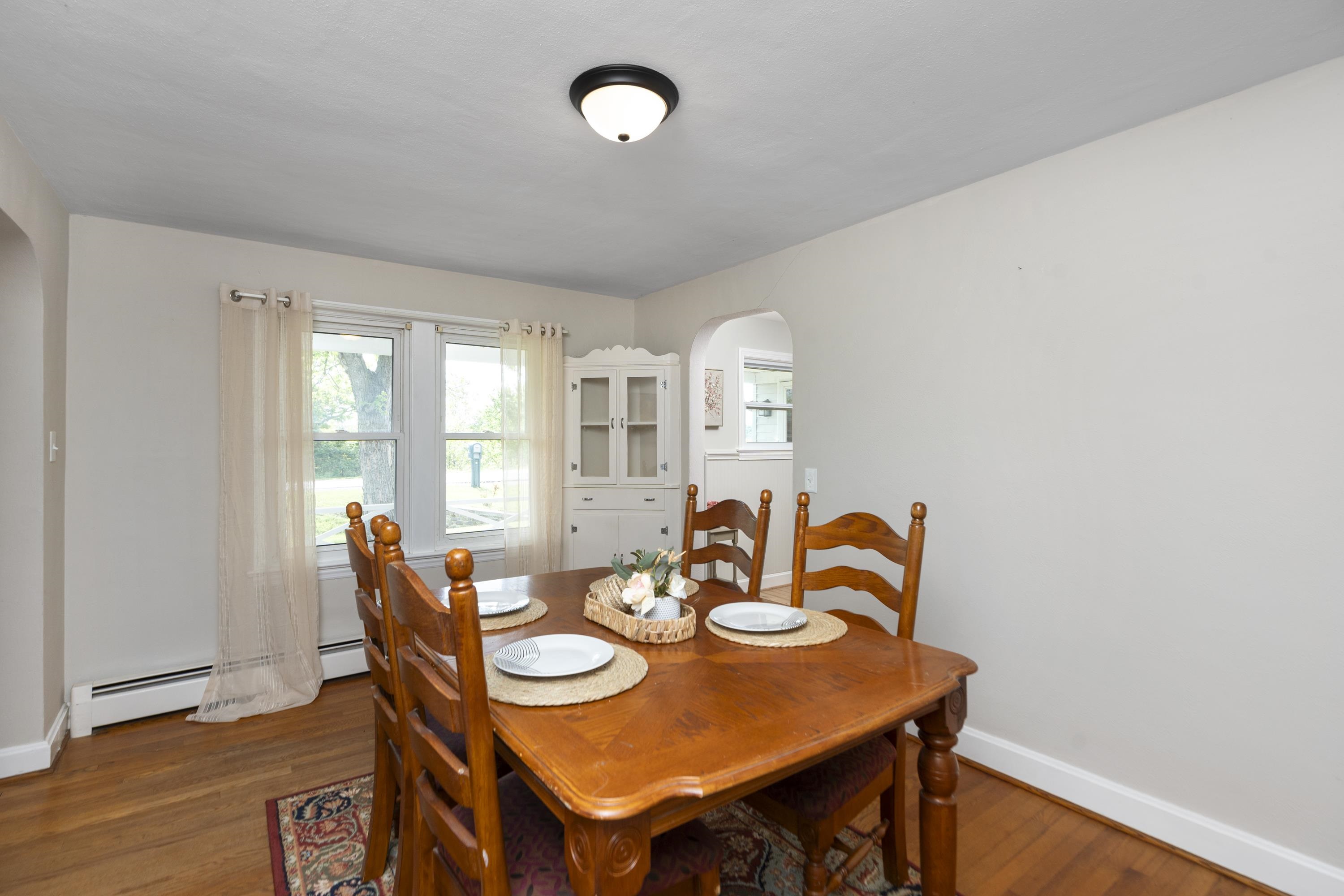 946 BALSLEY RD, STAUNTON, Virginia 24401, 2 Bedrooms Bedrooms, ,2 BathroomsBathrooms,Residential,946 BALSLEY RD,664223 MLS # 664223