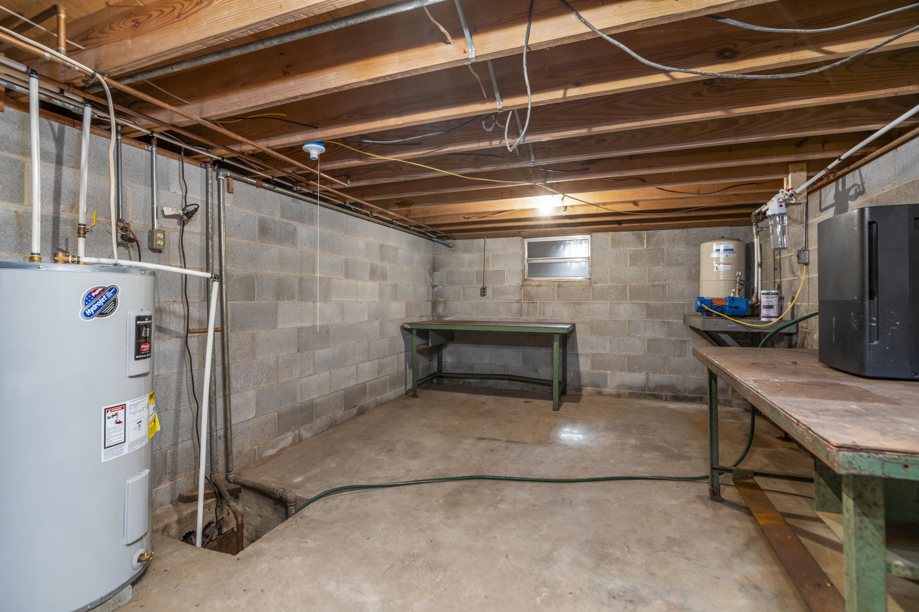 946 BALSLEY RD, STAUNTON, Virginia 24401, 2 Bedrooms Bedrooms, ,2 BathroomsBathrooms,Residential,946 BALSLEY RD,664223 MLS # 664223