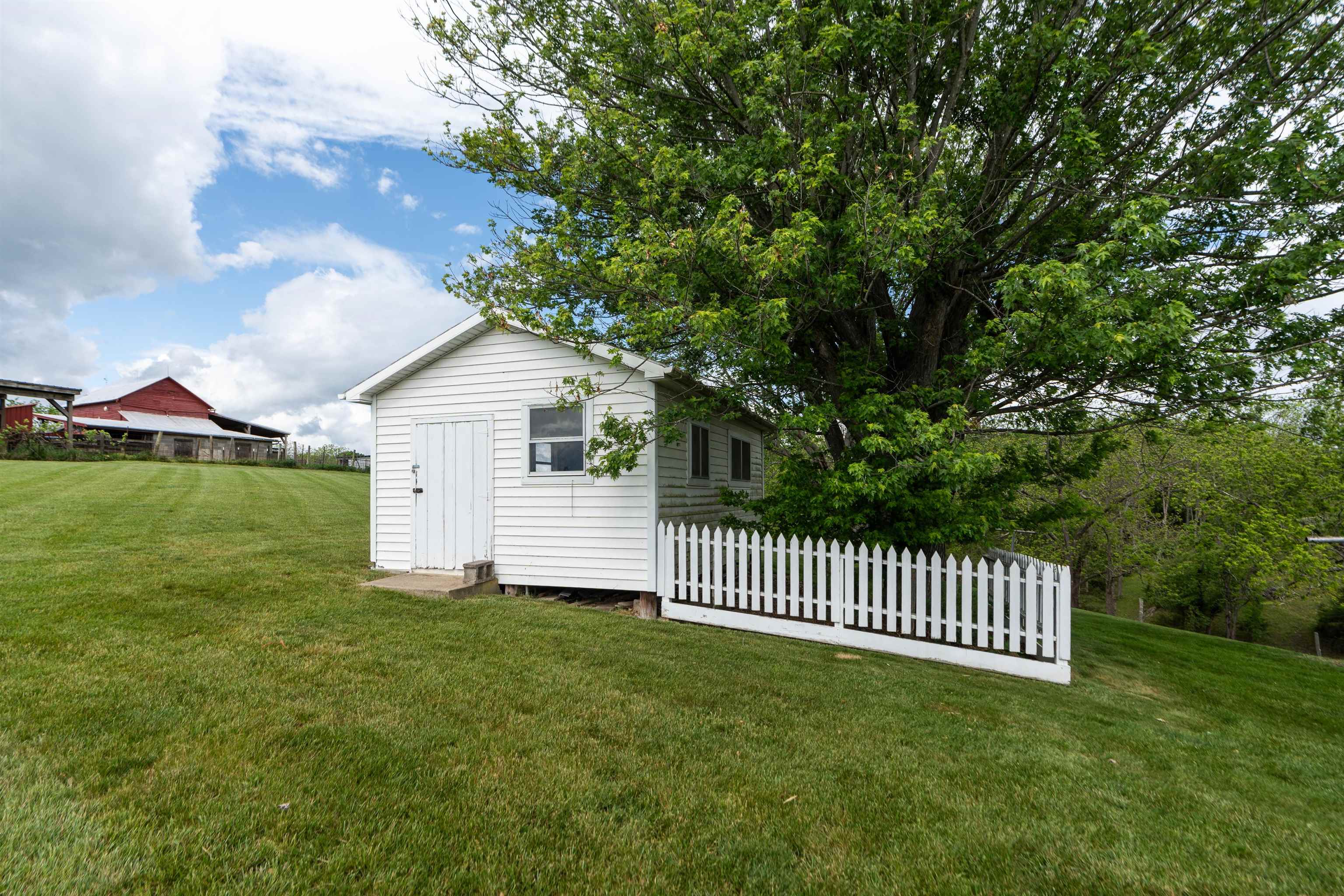 946 BALSLEY RD, STAUNTON, Virginia 24401, 2 Bedrooms Bedrooms, ,2 BathroomsBathrooms,Residential,946 BALSLEY RD,664223 MLS # 664223