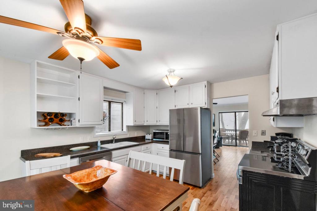 195 WHITE OAK DR, ROSELAND, Virginia 22967, 3 Bedrooms Bedrooms, ,2 BathroomsBathrooms,Residential,195 WHITE OAK DR,VANL2000500 MLS # VANL2000500