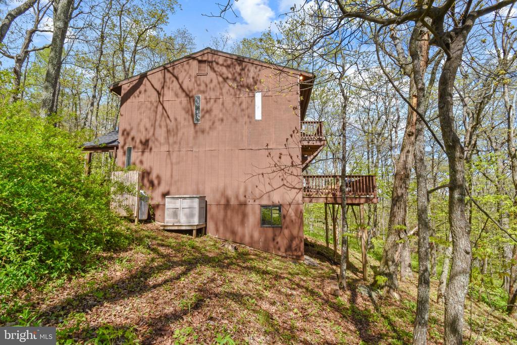 195 WHITE OAK DR, ROSELAND, Virginia 22967, 3 Bedrooms Bedrooms, ,2 BathroomsBathrooms,Residential,195 WHITE OAK DR,VANL2000500 MLS # VANL2000500