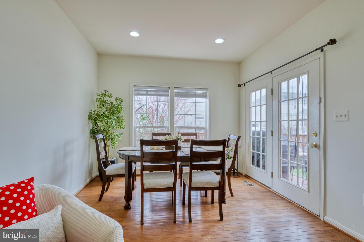 22255 WATERBERRY TER, ASHBURN, Virginia 20148, 3 Bedrooms Bedrooms, ,3 BathroomsBathrooms,Residential,For sale,22255 WATERBERRY TER,VALO2092240 MLS # VALO2092240