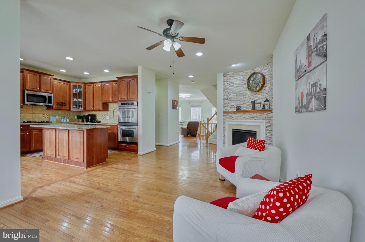 22255 WATERBERRY TER, ASHBURN, Virginia 20148, 3 Bedrooms Bedrooms, ,3 BathroomsBathrooms,Residential,For sale,22255 WATERBERRY TER,VALO2092240 MLS # VALO2092240
