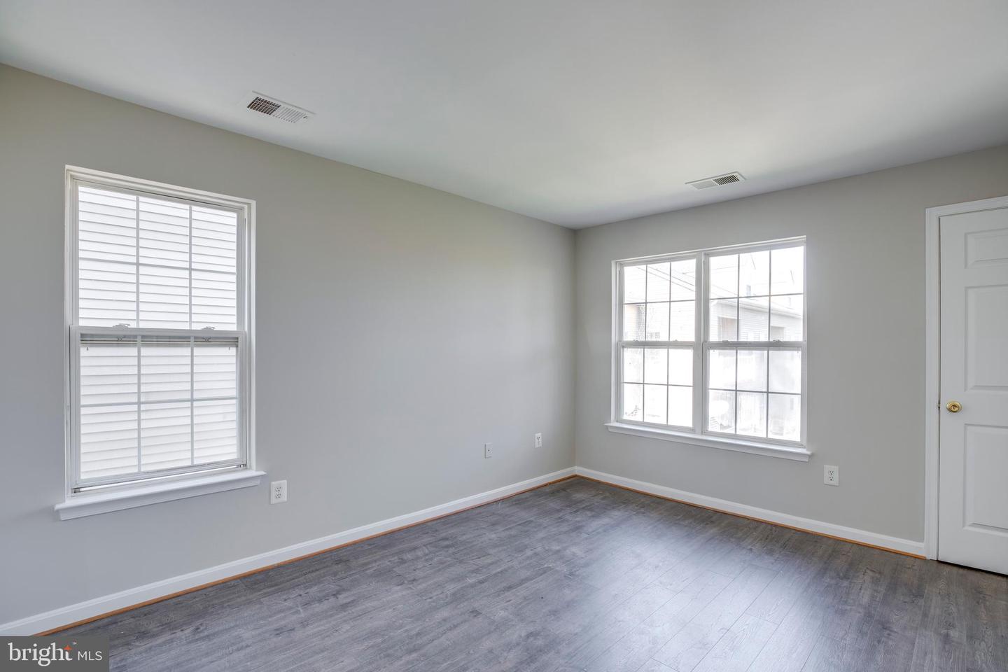 1055 GARDENVIEW LOOP #402, WOODBRIDGE, Virginia 22191, 2 Bedrooms Bedrooms, ,2 BathroomsBathrooms,Residential,For sale,1055 GARDENVIEW LOOP #402,VAPW2090592 MLS # VAPW2090592
