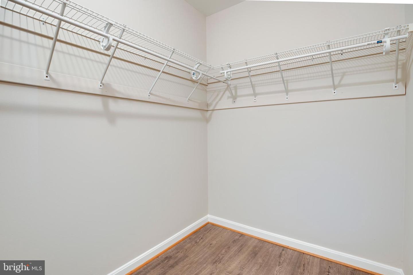 1055 GARDENVIEW LOOP #402, WOODBRIDGE, Virginia 22191, 2 Bedrooms Bedrooms, ,2 BathroomsBathrooms,Residential,For sale,1055 GARDENVIEW LOOP #402,VAPW2090592 MLS # VAPW2090592